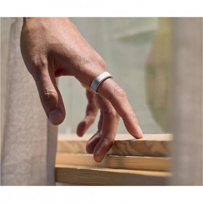 Oura Ring 4 Brushed Silver Size 7 Oura Ring 4 Brushed Silver Size 7
